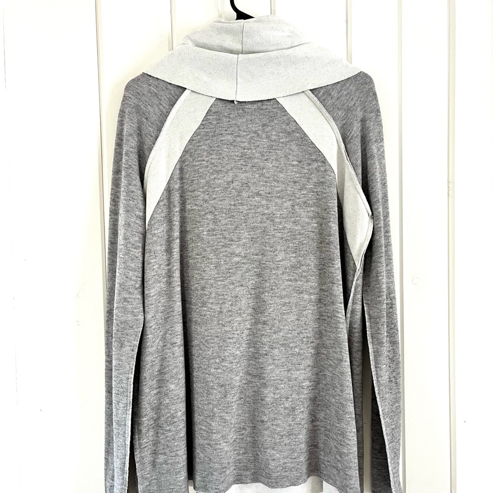 Mjs Swimwear Activewear Gray And Cream Cowl Sweater, Sz View 6
